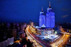 亿丰商城是南通市、启东市的沉点现代化办事